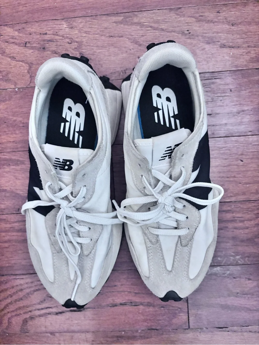 New Balance Women's White and Black Lightweight Running Sneakers